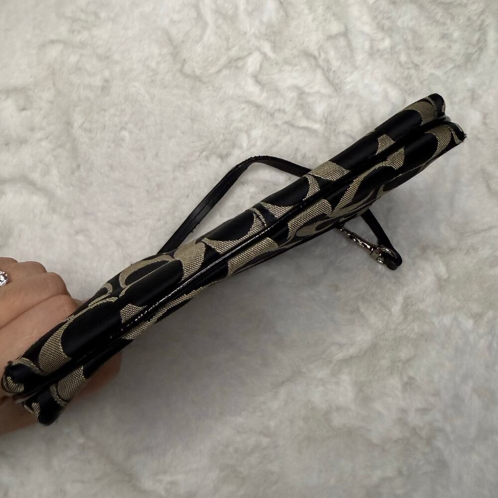 y2k COACH Black Wristlet - Picture 6 of 6
